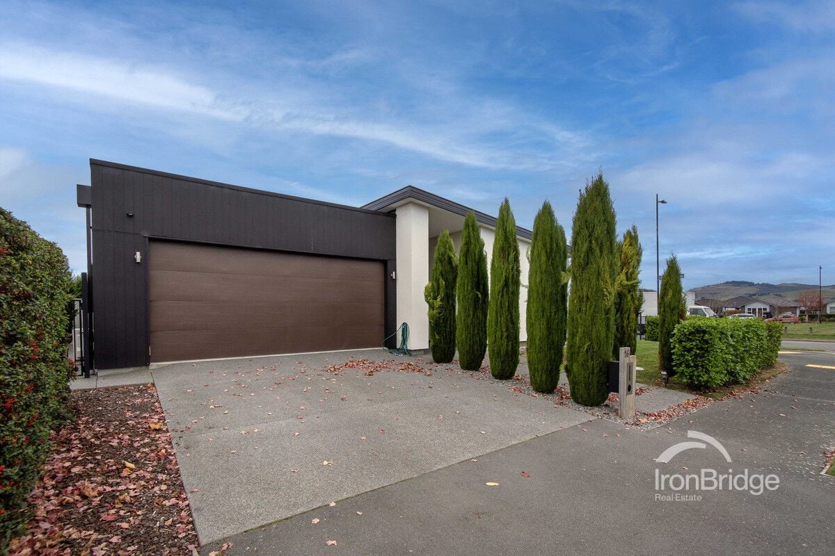 16 David Buist Crescent, Halswell, Christchurch - Carousel 2
