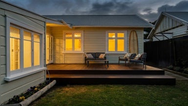 40 Palm Avenue, Lyall Bay, Wellington - Carousel 1