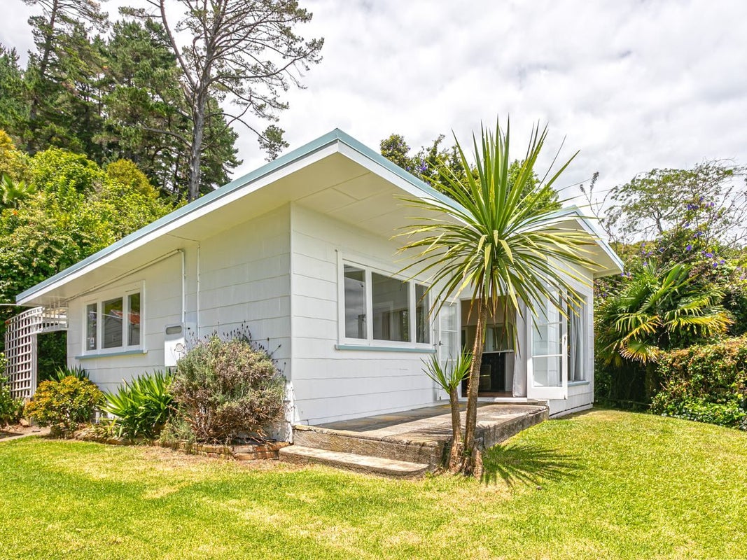 9 Adams Road, Thornton Bay, Thames - Carousel 1