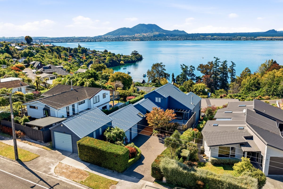 105 Wakeman Road, Acacia Bay, Taupo - Carousel 1