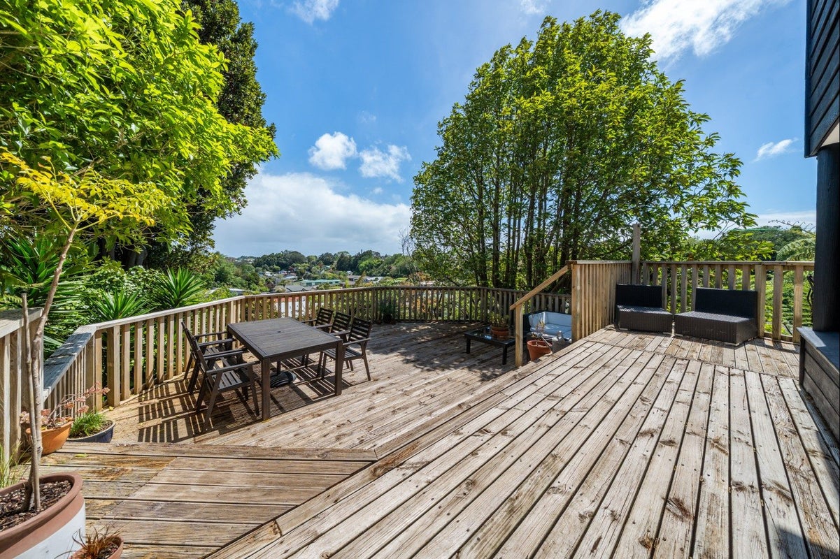 13 Honnor Place, Hurdon, New Plymouth - Carousel 2