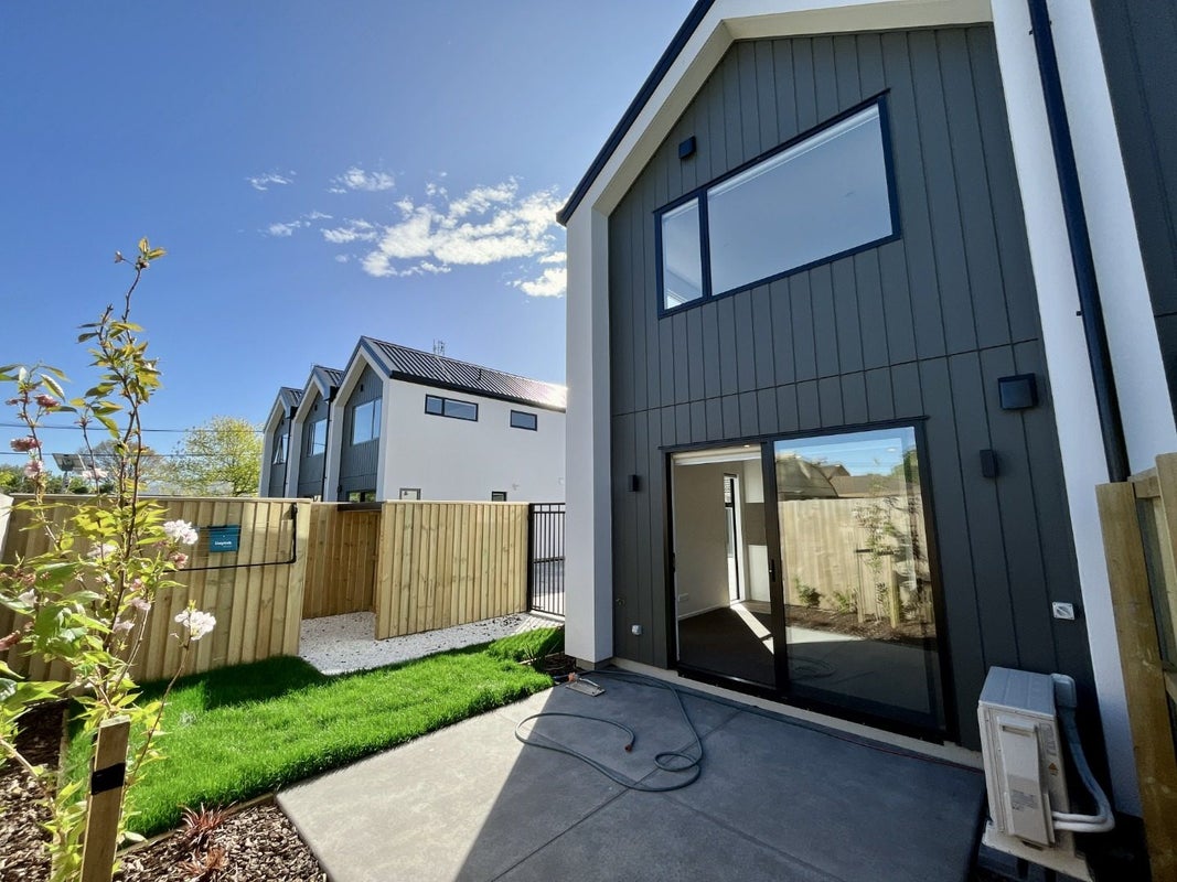4/176 Hastings Street East, Waltham, Christchurch - Carousel 1