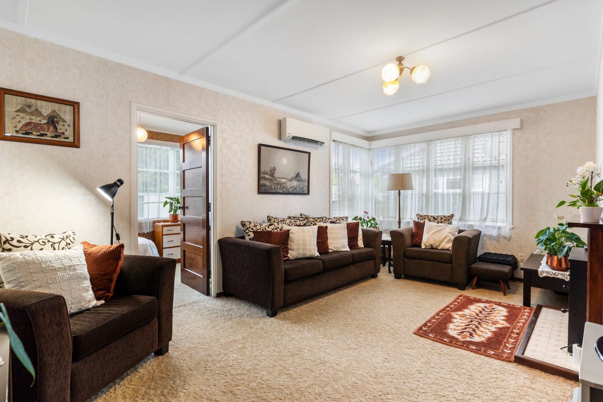 28 Shorwell Street, Sandringham, Auckland - Carousel 2