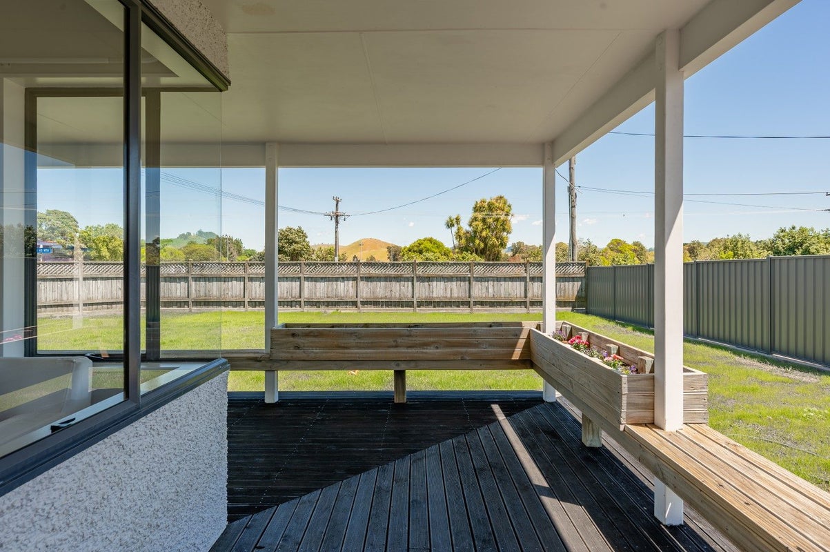 1 Ladywood Road, Bay View, Napier - Carousel 2