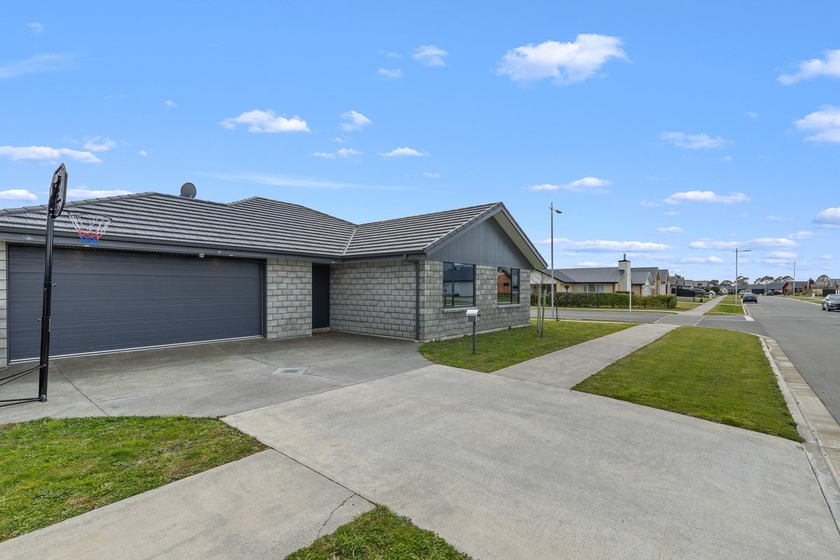 28 Catalina crescent, Burleigh, Blenheim - Carousel 23
