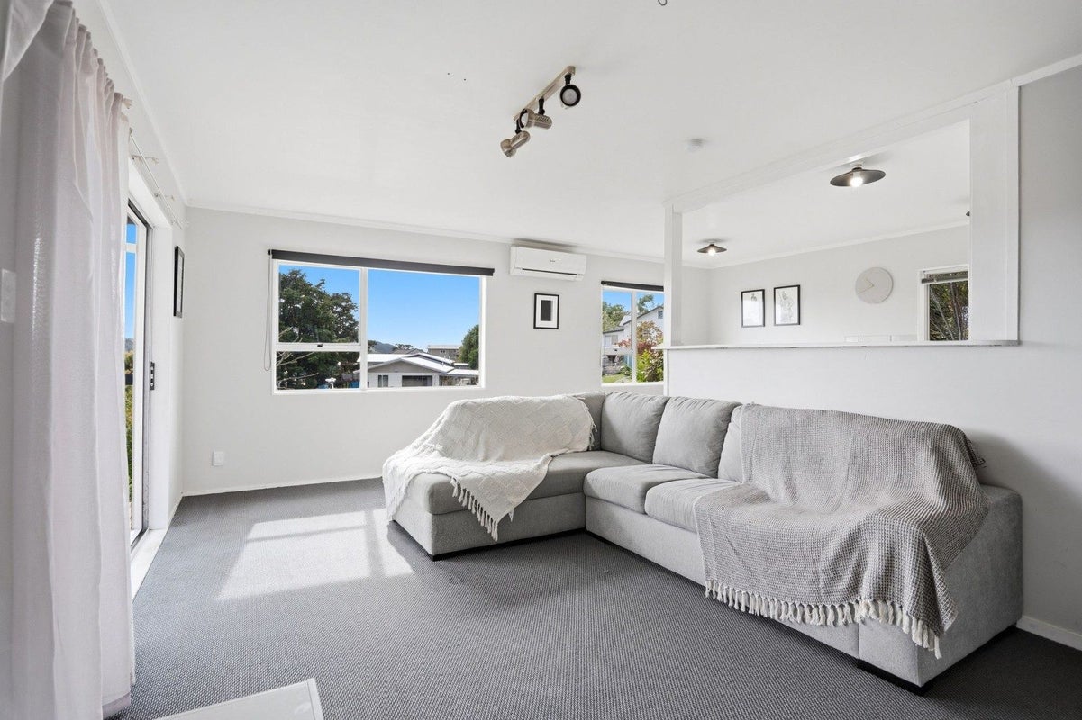 11A Mariposa Place, Te Kamo, Whangarei - Carousel 2
