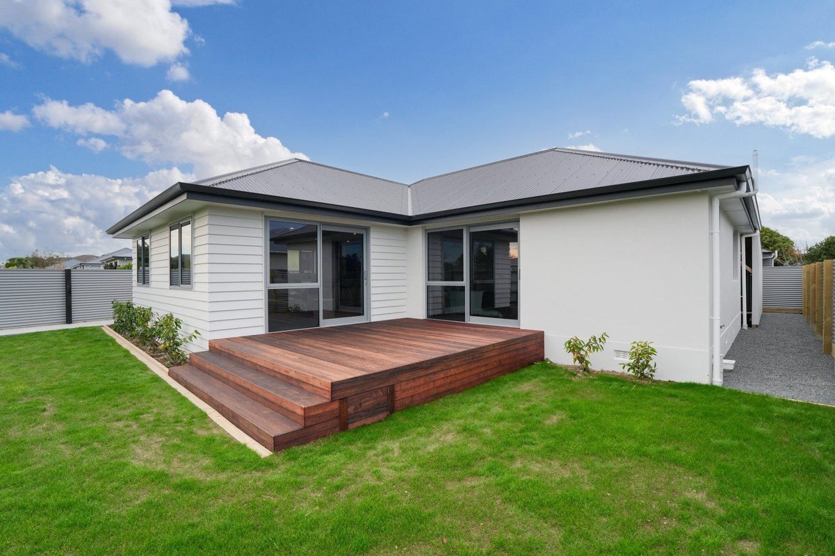 15 Hensley Street, Gladstone, Invercargill - Carousel 1