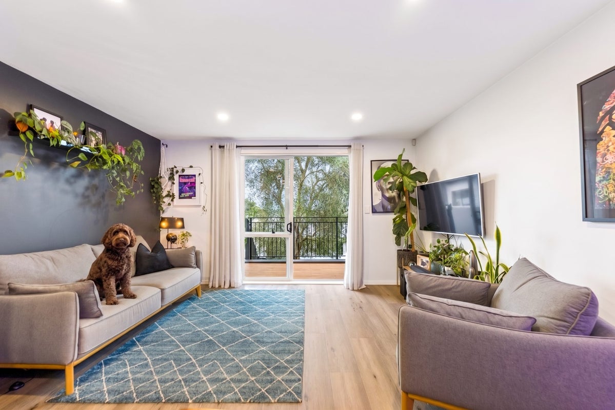 10/6 Islington Avenue, New Lynn, Waitakere City, Auckland - Carousel 1