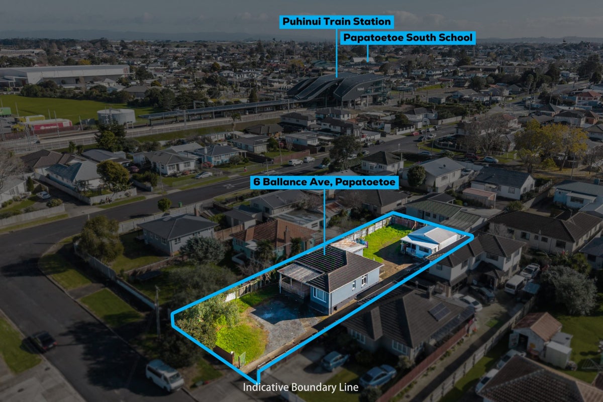 6 Ballance Avenue, Papatoetoe, Auckland - Carousel 18