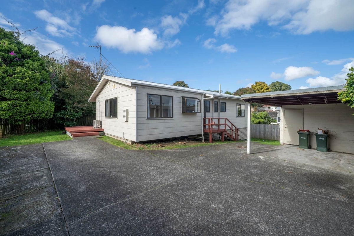 2/6 Esperanto Road, Papatoetoe, Manukau City, Auckland - Carousel 1