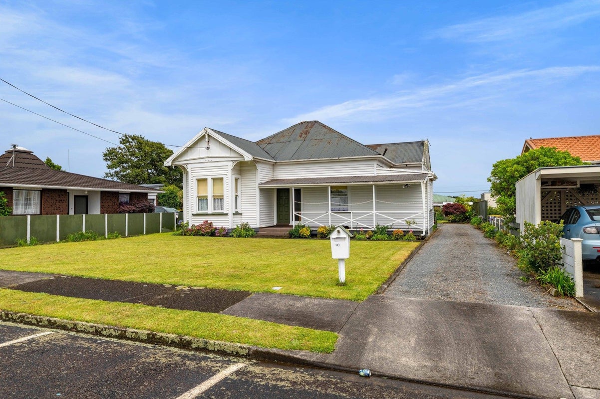 10 Norman Street, Lower Vogeltown, New Plymouth - Carousel 1