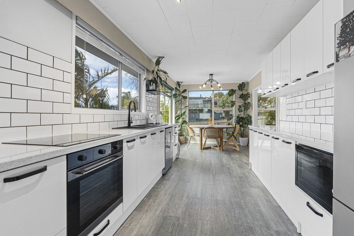 3 Erica Place, Bell Block, New Plymouth - Carousel 2