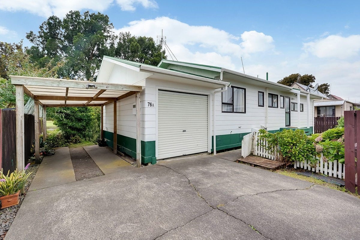 76A Kahikatea Drive, Melville, Hamilton - Carousel 15