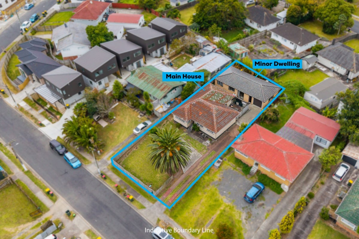 12 Clutha Crescent, Clover Park, Auckland - Carousel 2