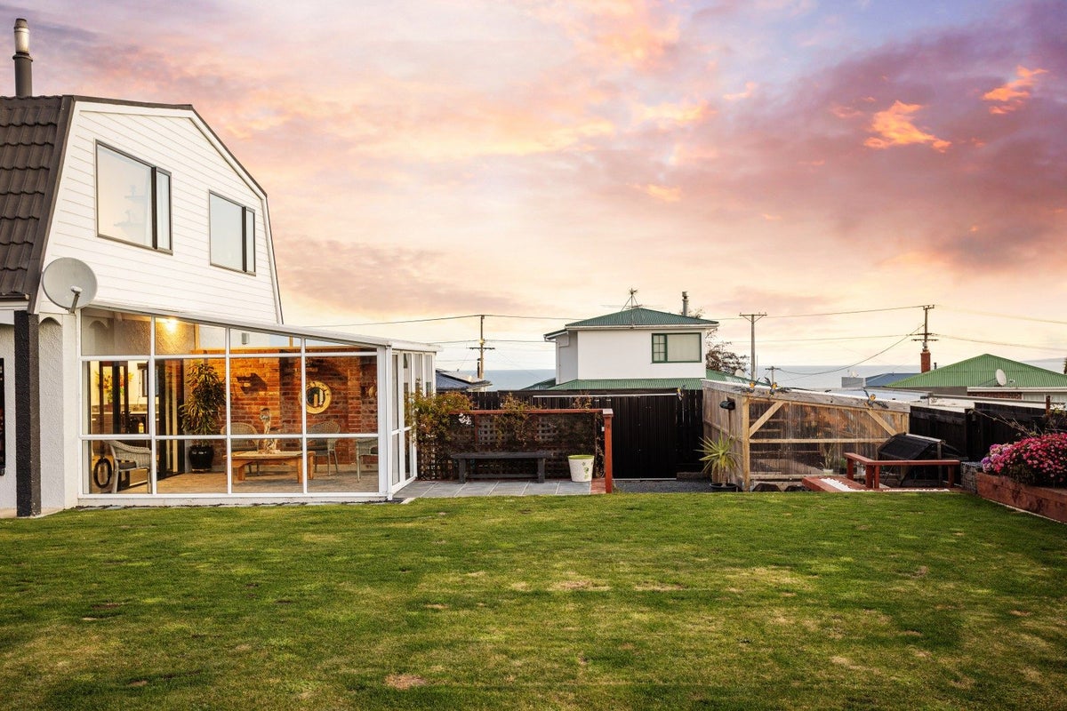 37 McKerrow Street, Shiel Hill, Dunedin - Carousel 50