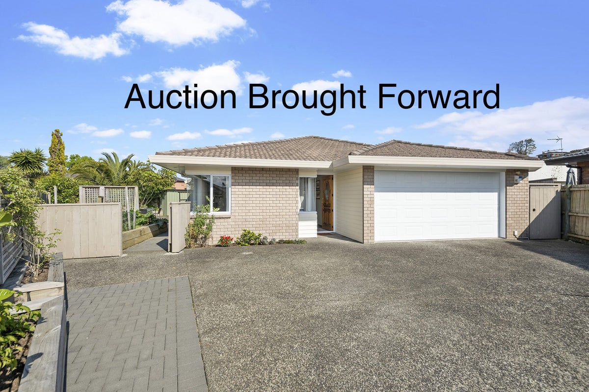 21 Fremantle Place, Pakuranga Heights, Auckland - Carousel 1