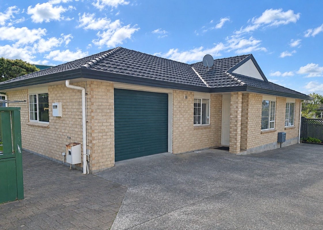 42A Horokiwi Road West, Newlands, Wellington, Wellington - Carousel 2