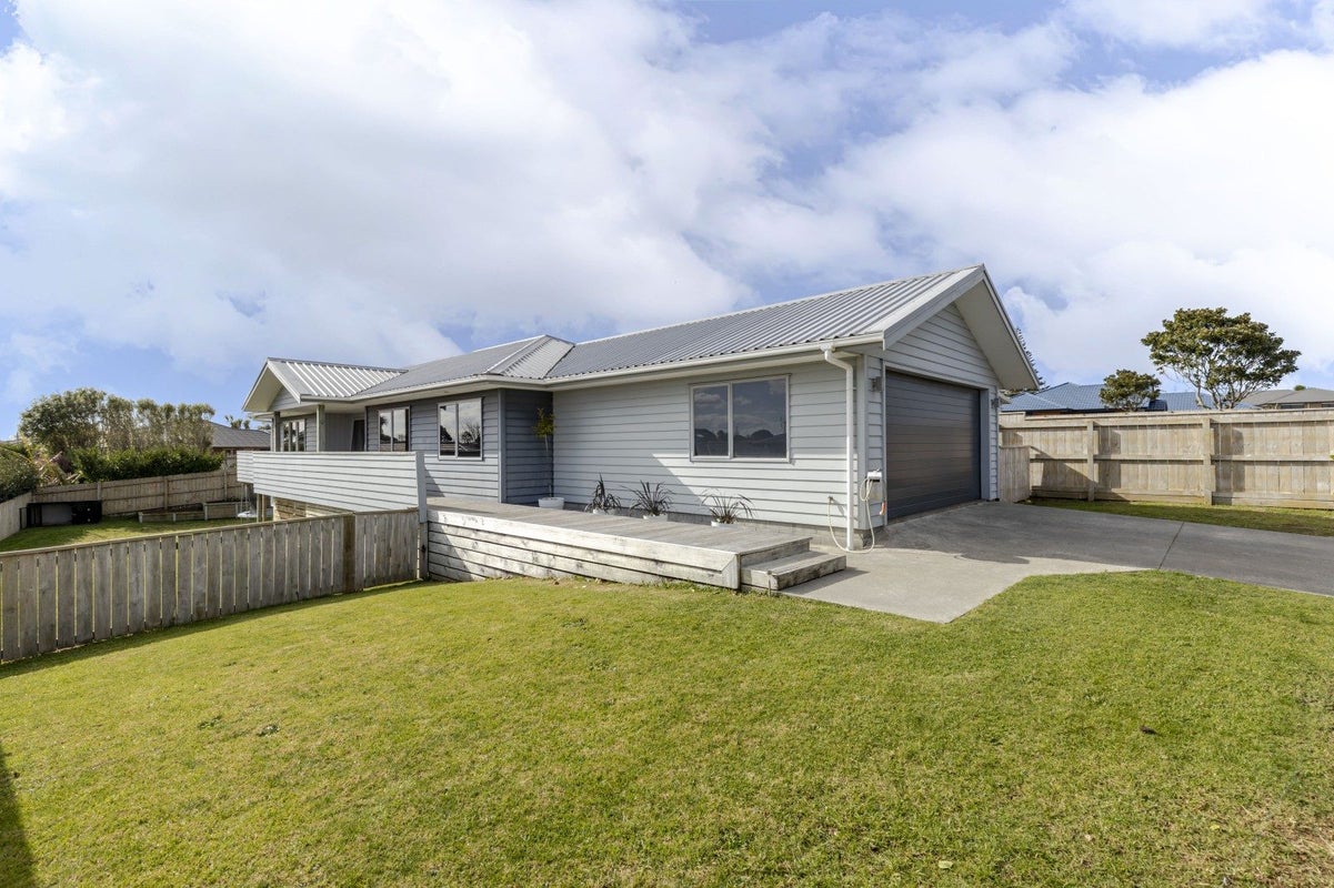 6 Coby Sydney Drive, Bell Block, New Plymouth - Carousel 2