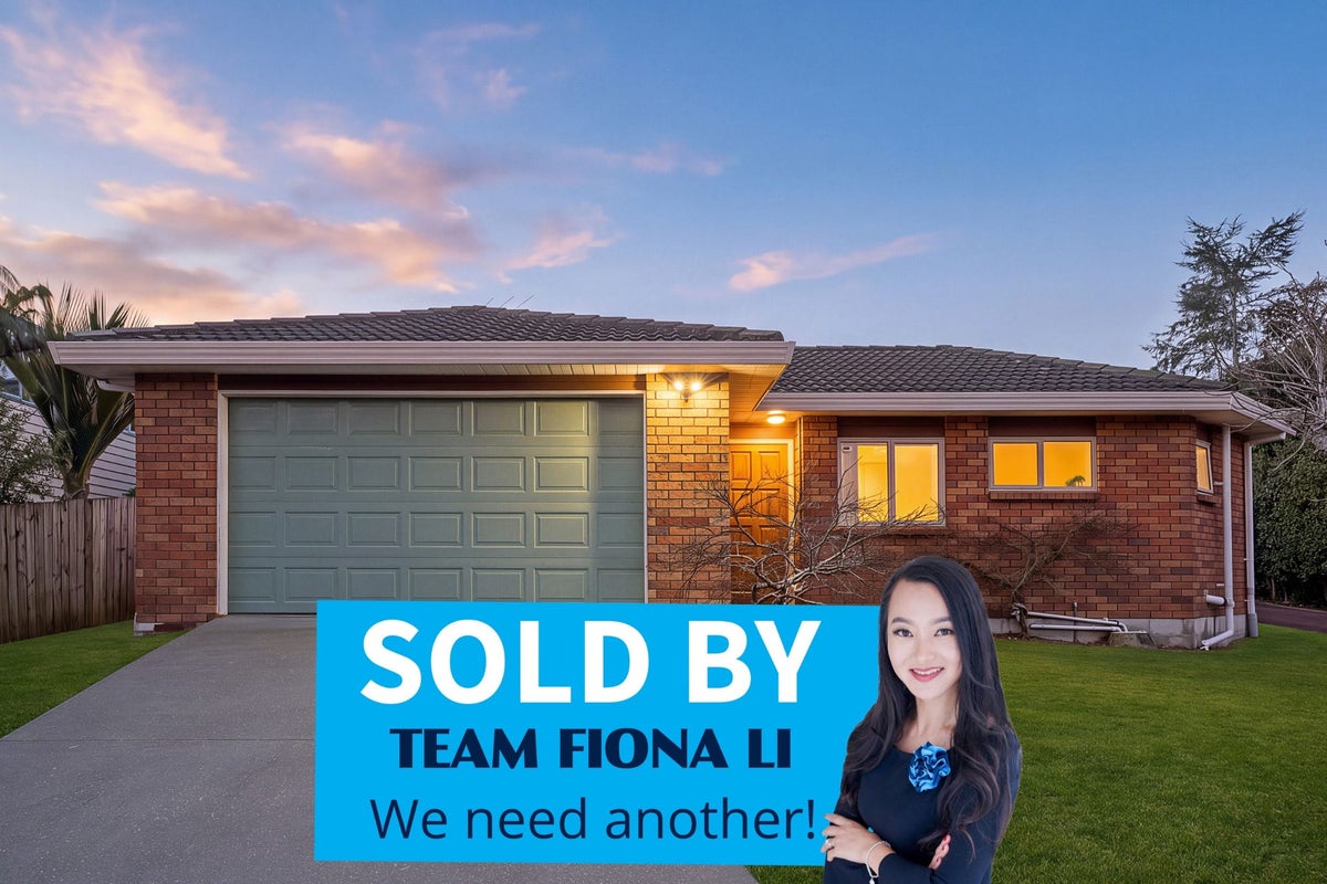 17A Tirimoana Road, Te Atatu South, Auckland - Carousel 1