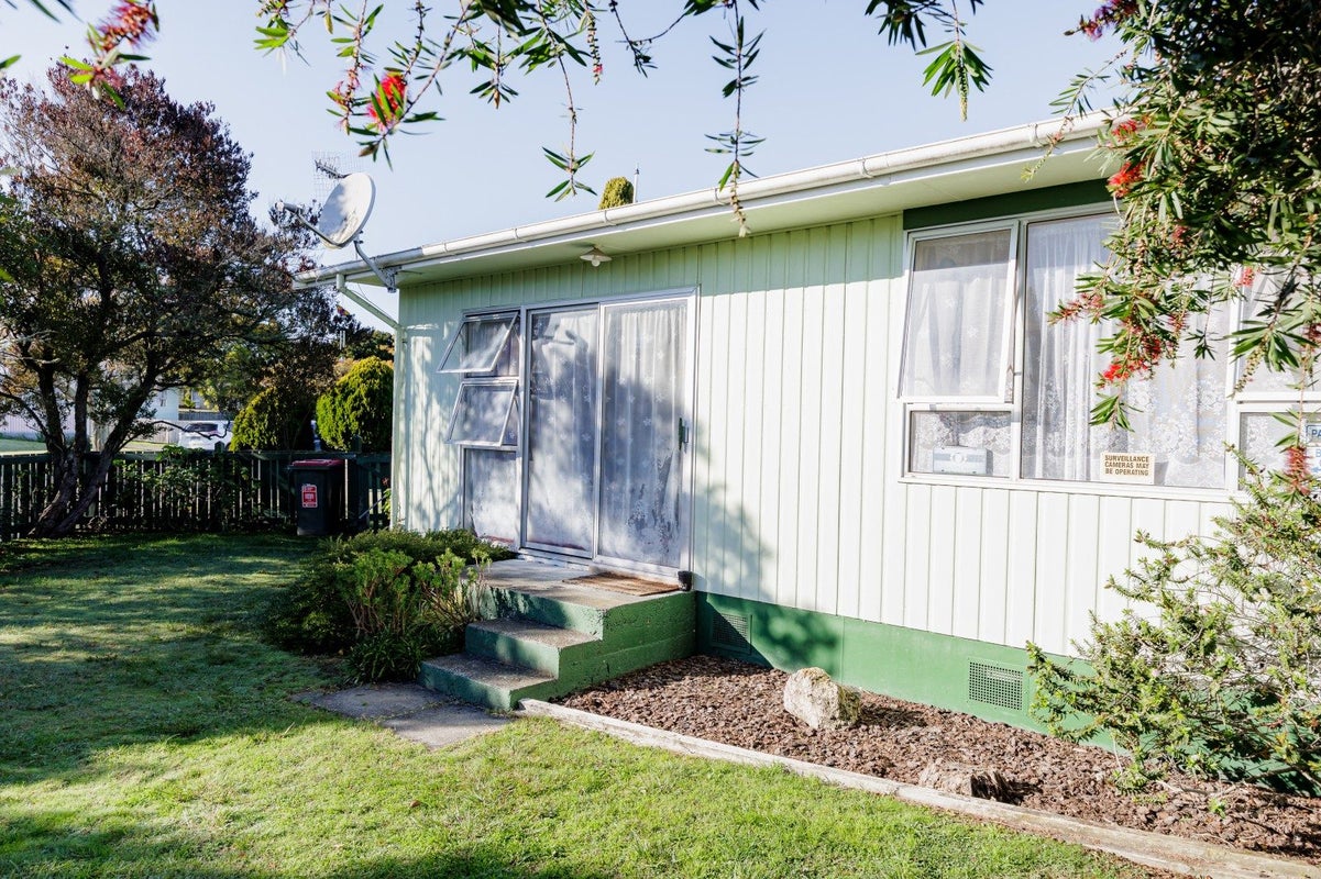 43A Sunderland Drive, Flaxmere, Hastings - Carousel 1