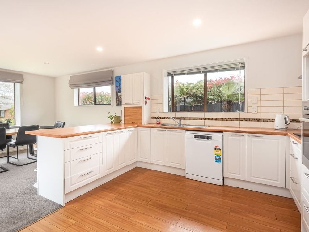 18 Lowry Avenue, Redwood, Christchurch - Carousel 2