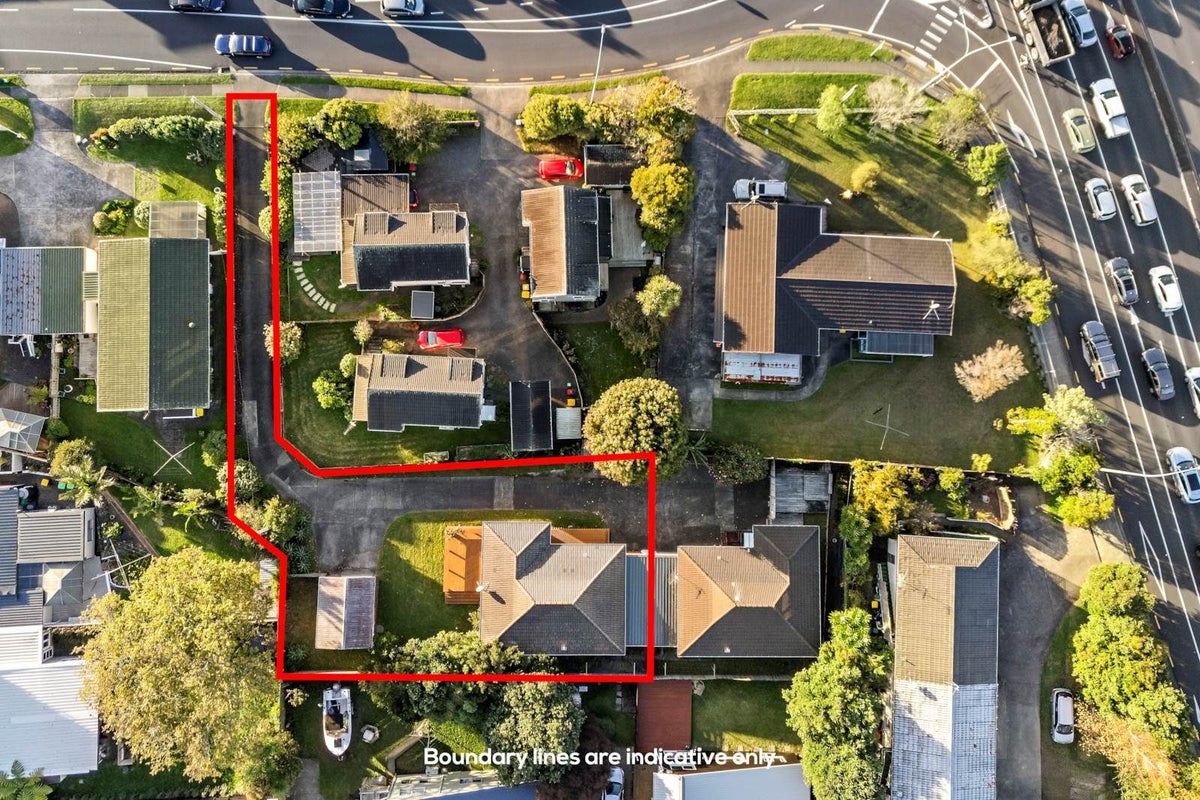 1/4A Manuka Road, Glenfield, Auckland - Carousel 11