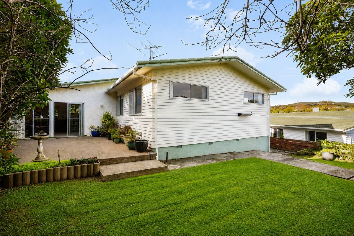 20 The Companionway, Whitby, Porirua - Carousel 1