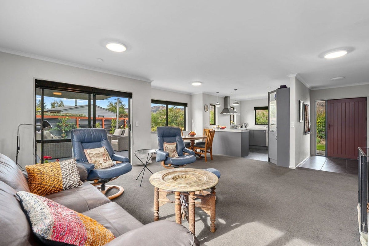 13 Missy Crescent, Mount Pisa, Cromwell - Carousel 2
