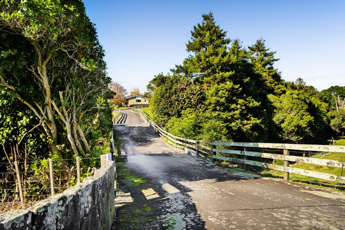97 Manutahi Road, Tarurutangi, New Plymouth - Carousel 2