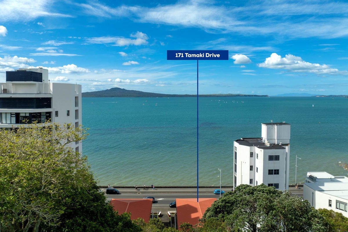 12/171 Tamaki Drive, Kohimarama, Auckland - Carousel 2