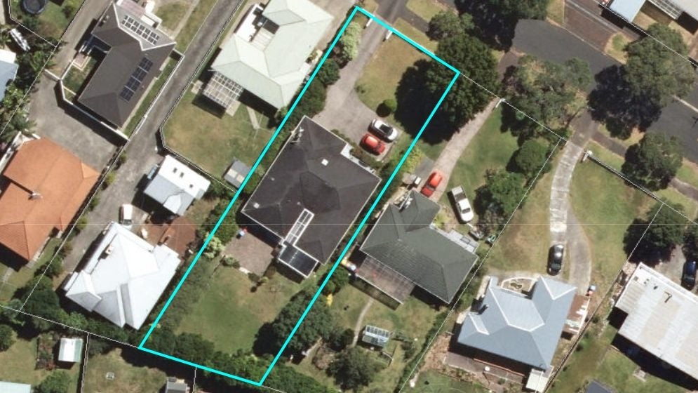 9 Endeavour Street, Blockhouse Bay, Auckland - Carousel 1