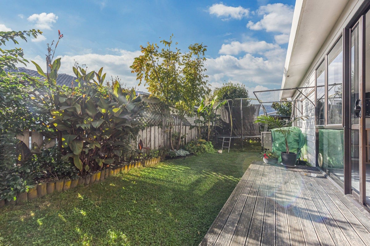 2/42A SONGER ST, Stoke, NELSON - Carousel 16