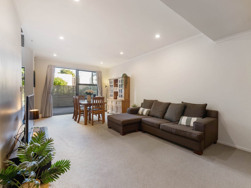 19 The Track, Takanini, Auckland - Carousel 1