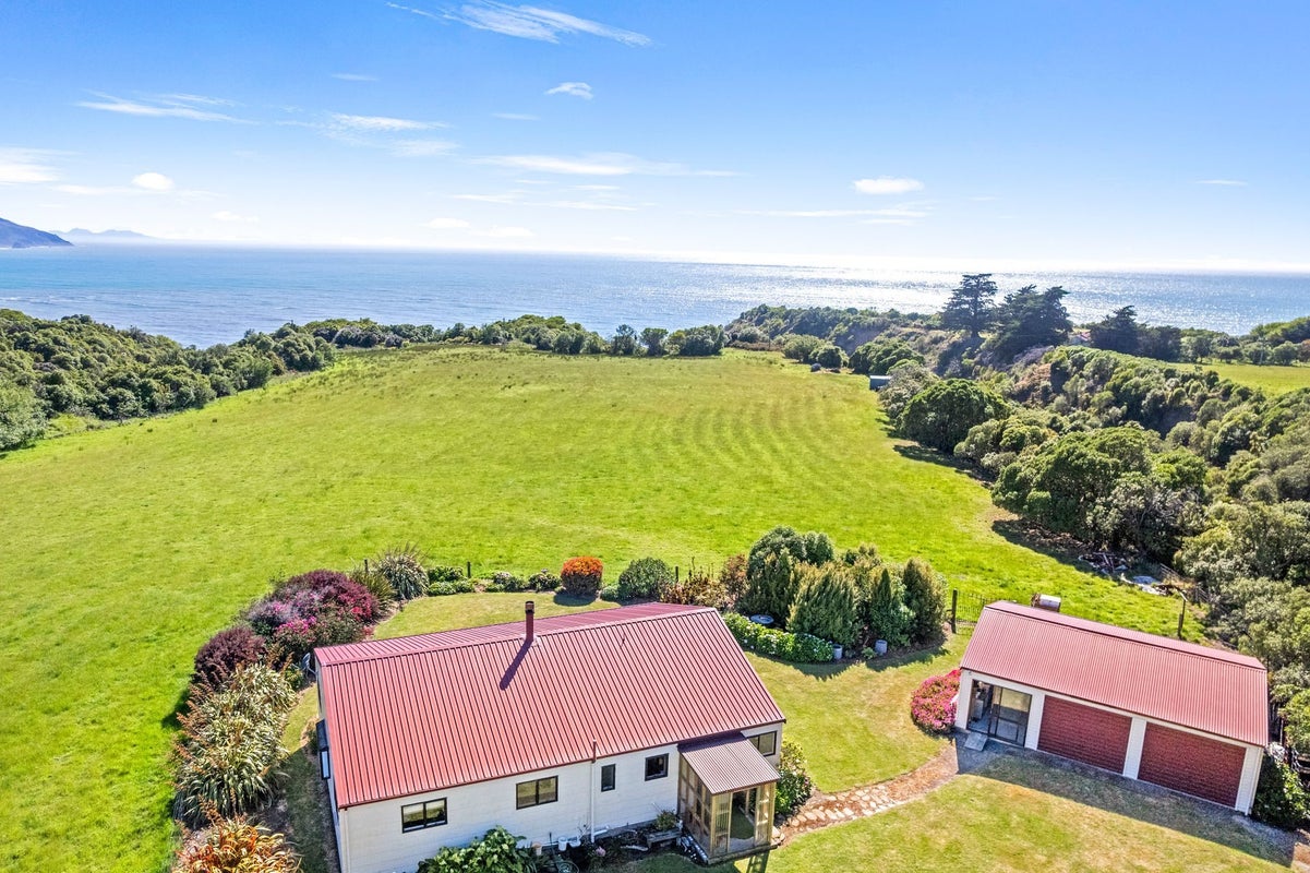385 Cathedral Road, Domett, Domett - Carousel 2