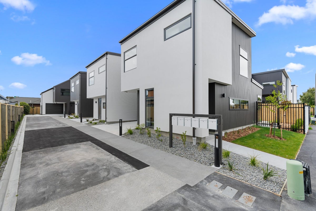 121D Lincoln Road, Addington, Christchurch - Carousel 1