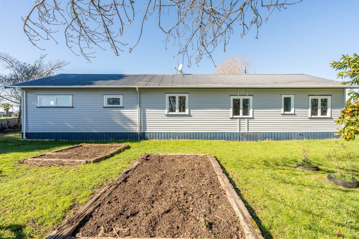 310 Ngaruawahia Road, Hamilton - Carousel 20