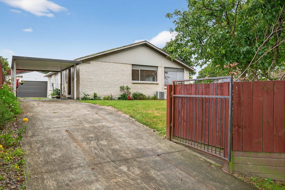 19 Stillwater Place, Westbrook, Palmerston North - Carousel 1