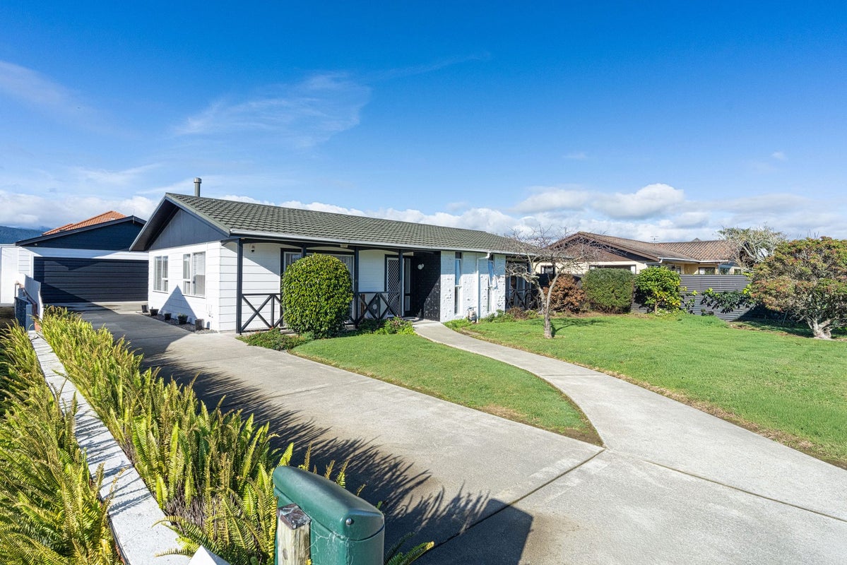 48 Rimu Street, Levin, Levin - Carousel 25