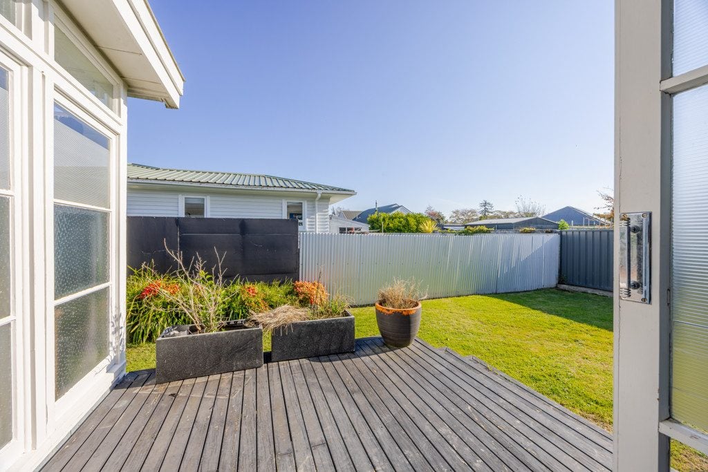 107A Mayfair Avenue, Mayfair, Hastings - Carousel 18