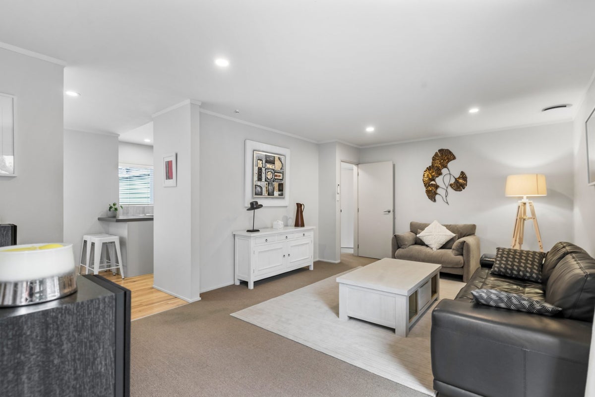 6 Waipa Street, Birkenhead, Auckland - Carousel 2