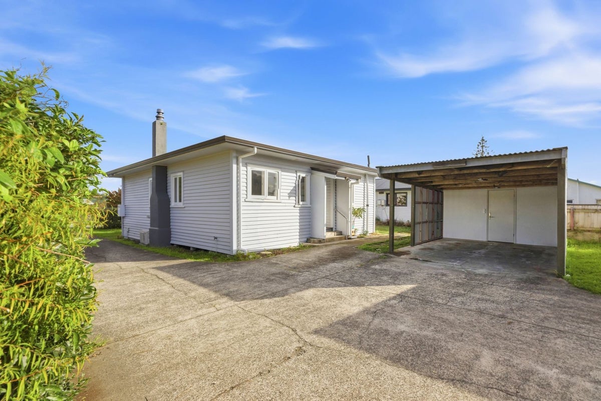 14A Greerton Road, Gate Pa, Tauranga - Carousel 1