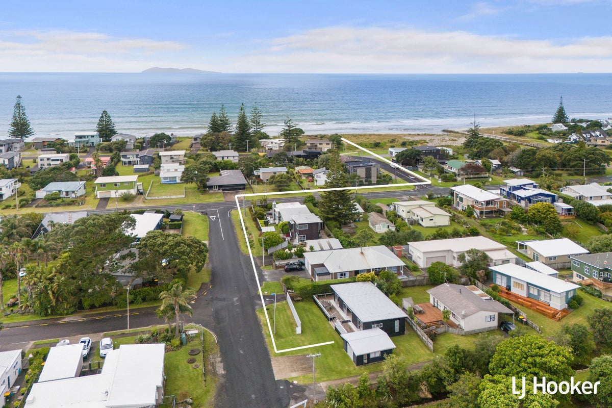 3 Edwards Street, Waihi Beach, Waihi Beach - Carousel 1