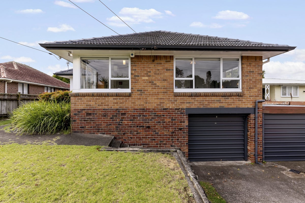 6 Ferndale Road, Mount Wellington, Auckland - Carousel 1