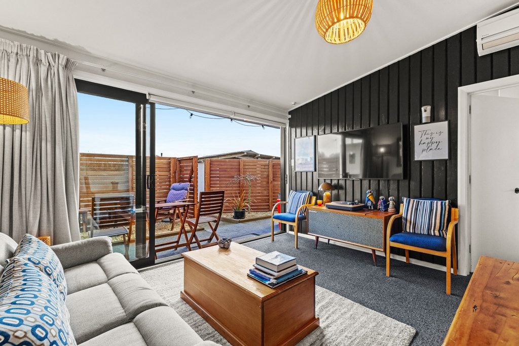 1/71 Estuary Road, New Brighton, Christchurch - Carousel 1