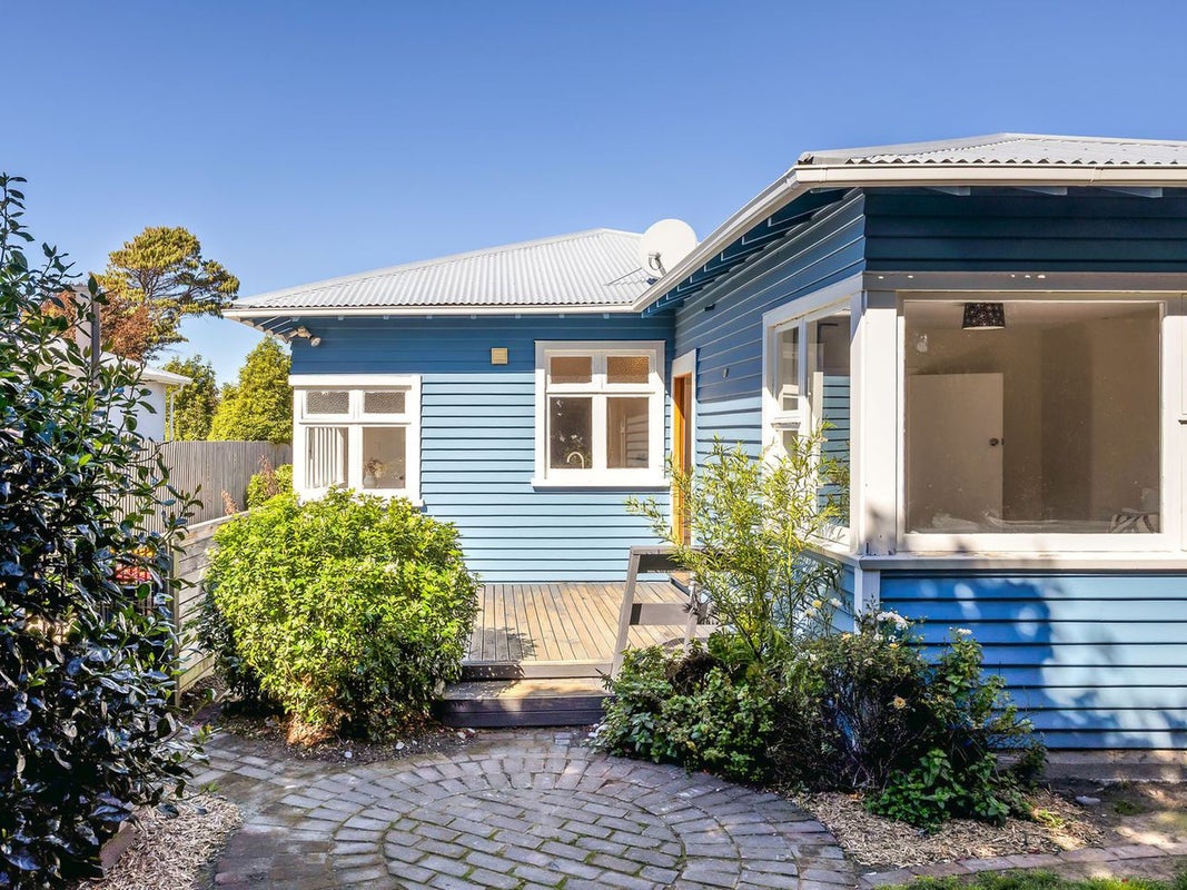 8 Walsall Street, Addington, Christchurch - Carousel 1