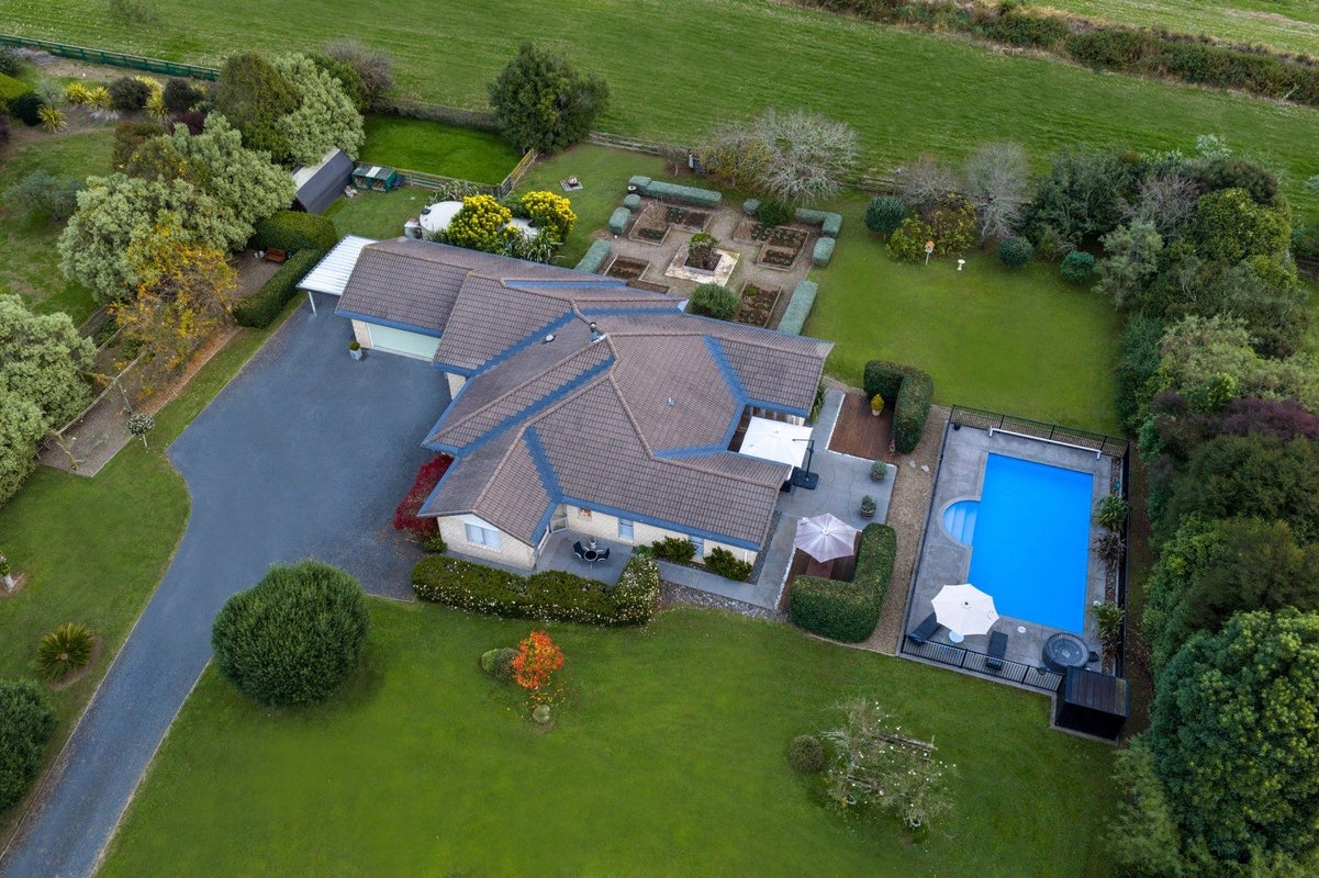 46 Glen Ida Way, Tauwhare, Hamilton - Carousel 50