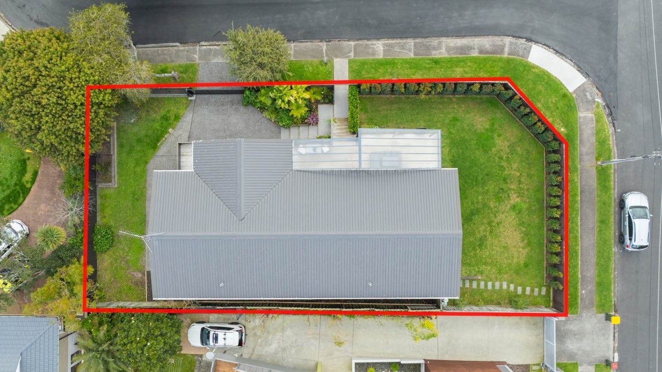 8 Riviera Place, Hauraki, Auckland - Carousel 1