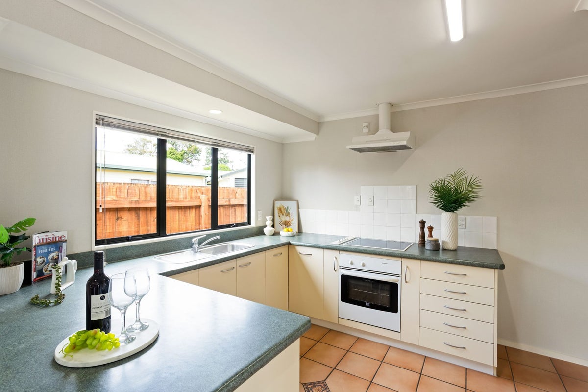 9A Pine Avenue, Bader, Hamilton - Carousel 2
