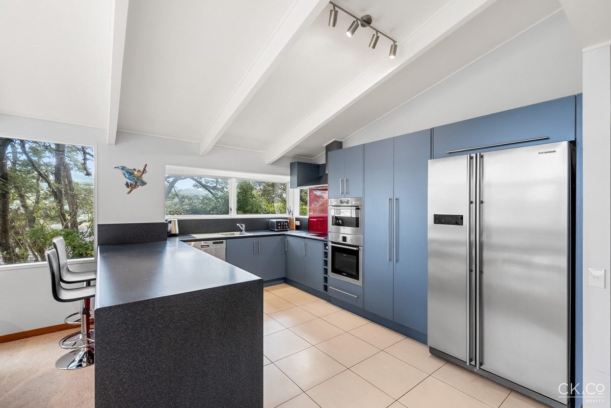 72A Chatsworth Road, Silverstream, Upper Hutt - Carousel 1