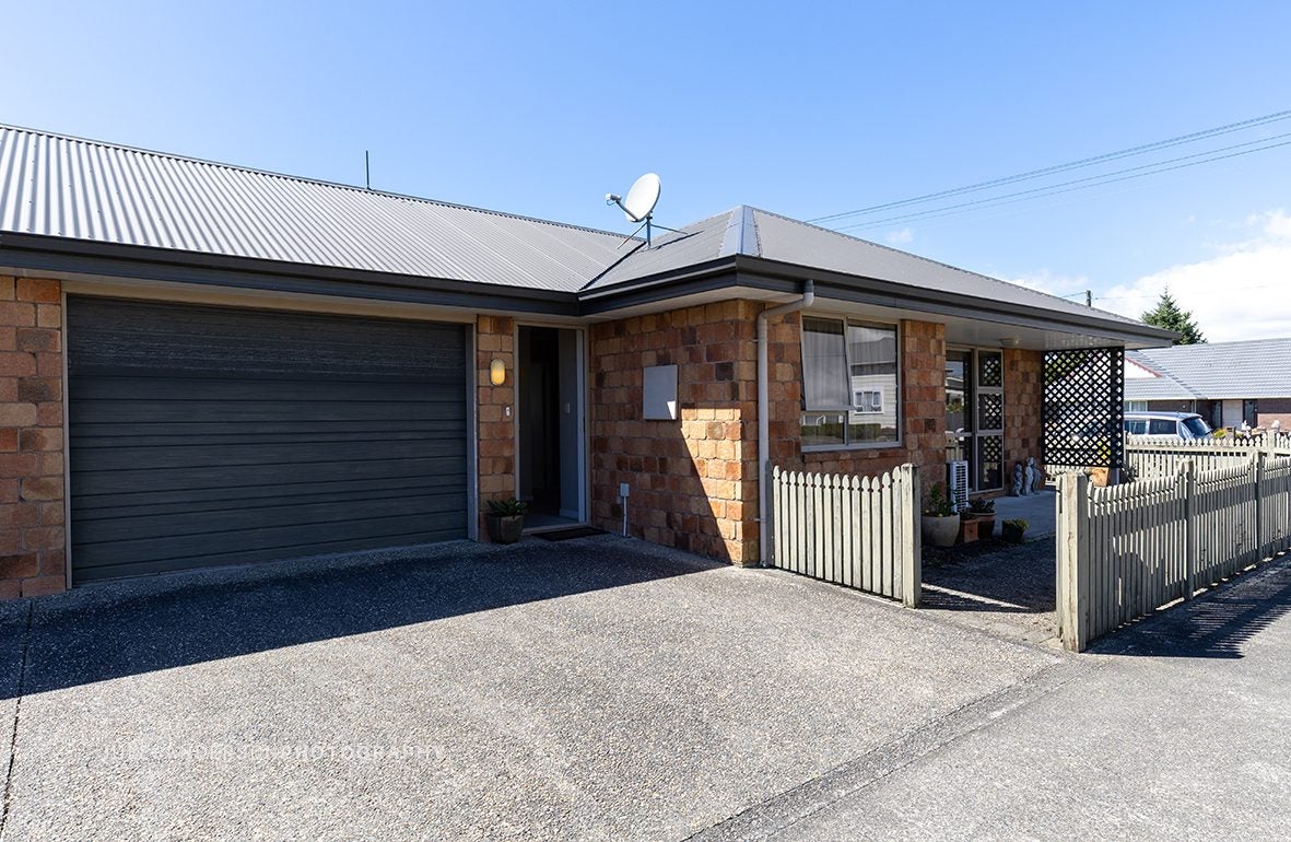 21D Mill Street, Westport, Westport - Carousel 1